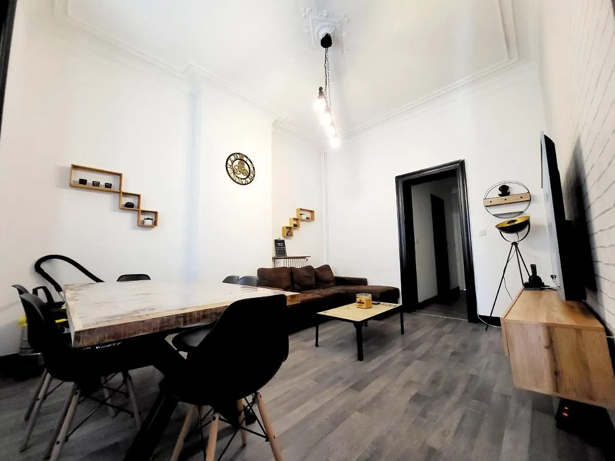 Private Industrial Room In Center Of Charleroi 0*,  Belgio